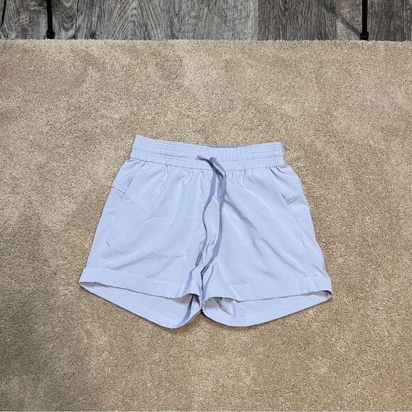 Women’s Lululemon Spring Break Away Shorts Size 4 - Picture 1 of 9